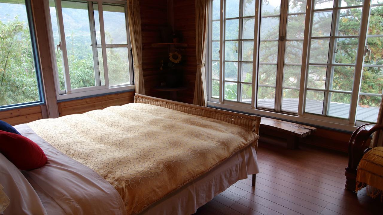 Old Farmer Homestay Zhudong Bagian luar foto
