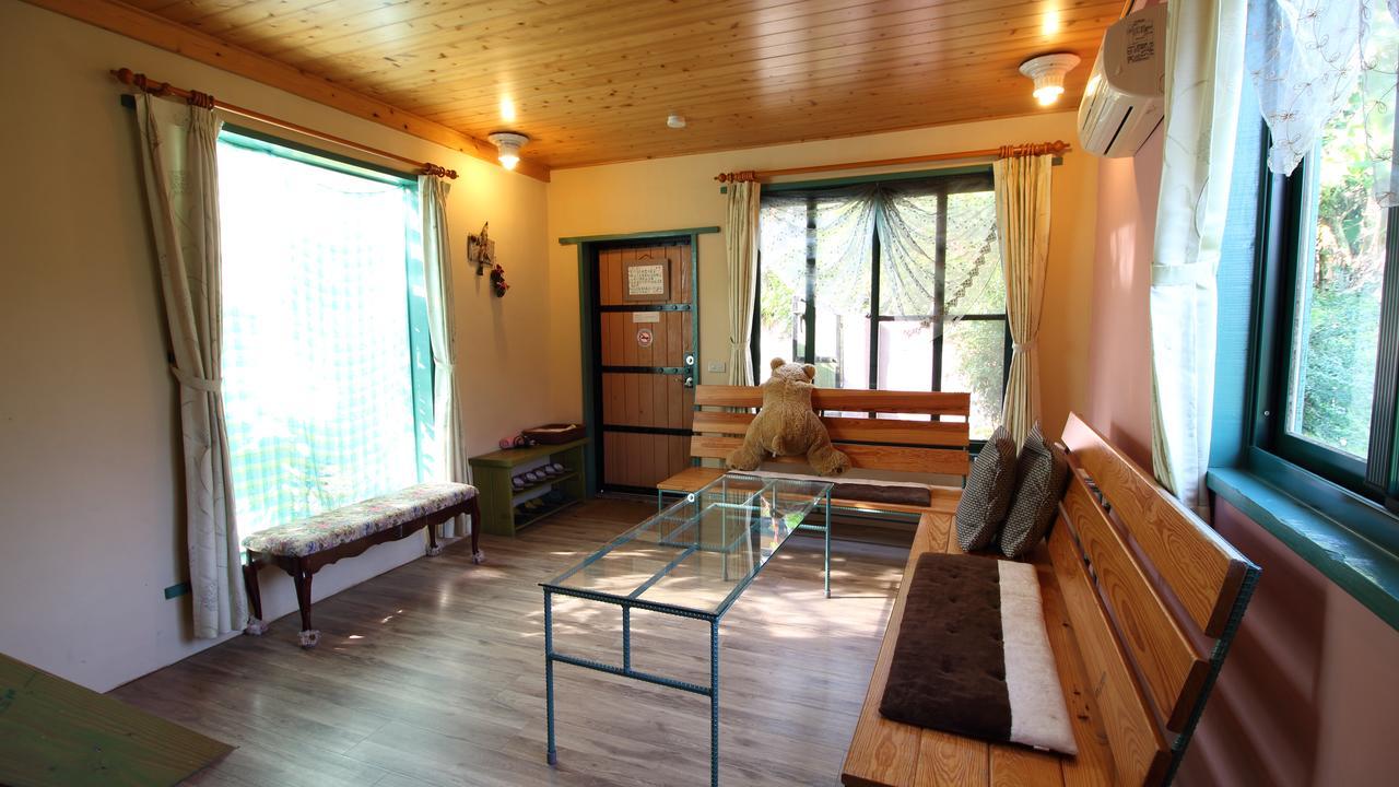 Old Farmer Homestay Zhudong Bagian luar foto