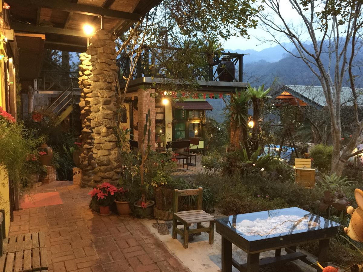 Old Farmer Homestay Zhudong Bagian luar foto