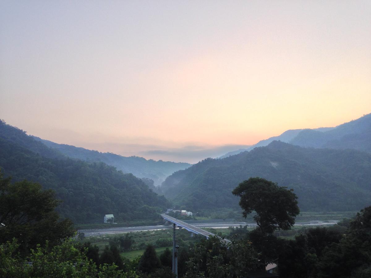 Old Farmer Homestay Zhudong Bagian luar foto